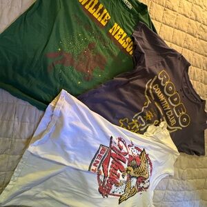 Set of 3 Women’s Large Graphic Tshirts